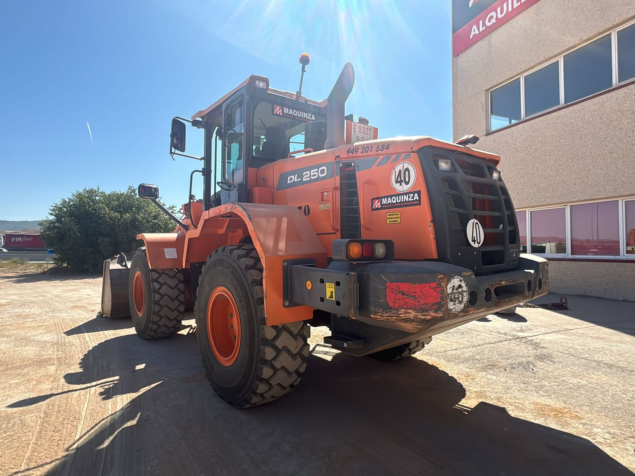 DOOSAN DL250-3 - Máy xúc lật bánh lốp: hình 5 DOOSAN DL250-3 - Máy xúc lật bánh lốp: hình 5