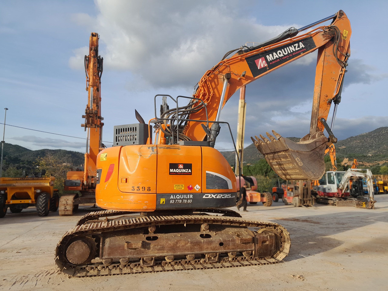 DOOSAN DX235LCR - Máy xúc bánh xích: hình 5 DOOSAN DX235LCR - Máy xúc bánh xích: hình 5