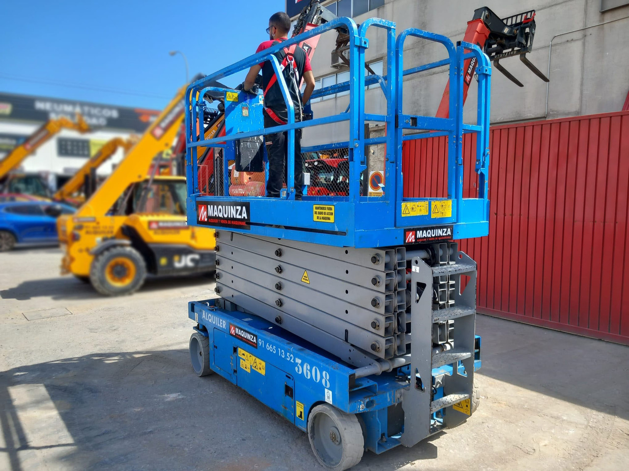 Máy nâng người hình kéo GENIE GS4047: hình 6 Máy nâng người hình kéo GENIE GS4047: hình 6