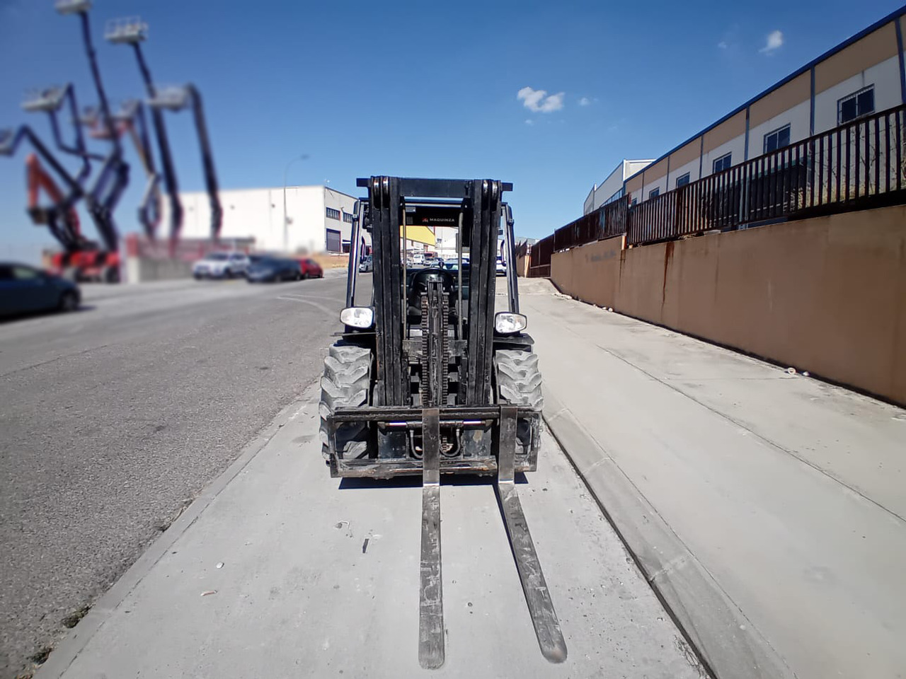 MANITOU MC18.4 D - Xe nâng diesel: hình 4 MANITOU MC18.4 D - Xe nâng diesel: hình 4