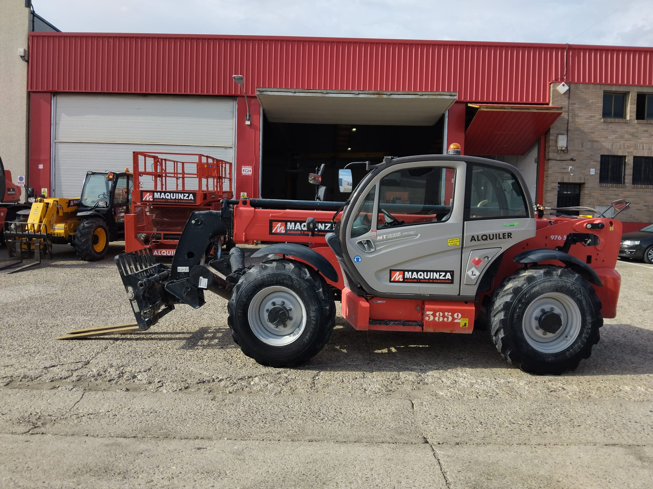 MANITOU MT1335 EASY - Xe nhấc hình viễn vọng kính: hình 1 MANITOU MT1335 EASY - Xe nhấc hình viễn vọng kính: hình 1