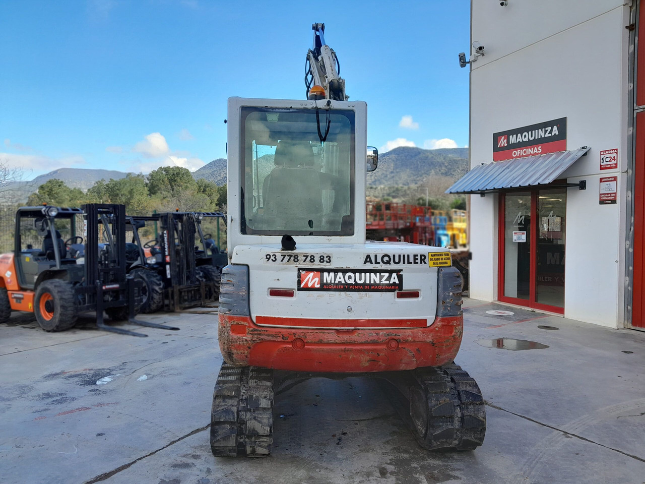 TAKEUCHI TB250 - Máy xúc mini: hình 3 TAKEUCHI TB250 - Máy xúc mini: hình 3