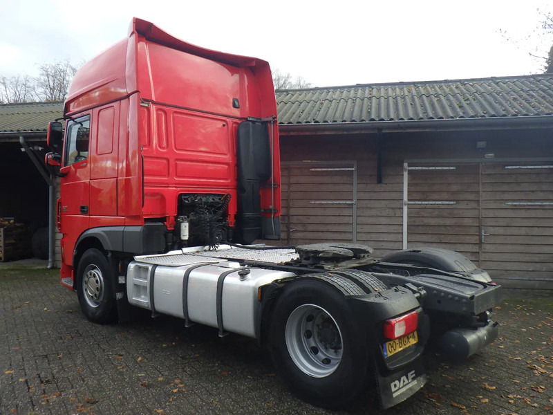 DAF XF 106.440 Super Space Cab/ Smart Tacho 2 / 8 Tons Vooras / Kiphydrauliek - Xe đầu kéo: hình 4 DAF XF 106.440 Super Space Cab/ Smart Tacho 2 / 8 Tons Vooras / Kiphydrauliek - Xe đầu kéo: hình 4