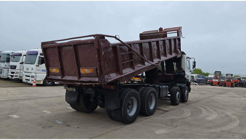 DAF 85 CF 340 (EURO 2 / MANUAL PUMP / STEEL SUSP. / POSSIBLE AS CHASSIS / 8X4) - Xe ben: hình 5 DAF 85 CF 340 (EURO 2 / MANUAL PUMP / STEEL SUSP. / POSSIBLE AS CHASSIS / 8X4) - Xe ben: hình 5