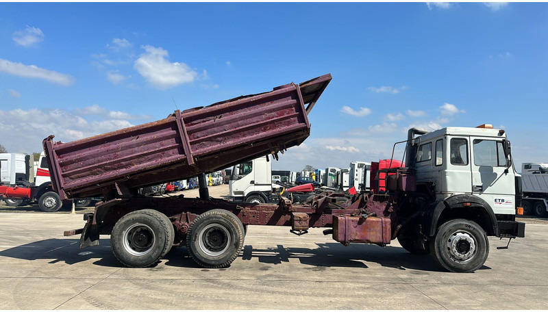 Iveco MAGIRUS 260 - 34 (LIVRAISON GRATUITE AU PORT D'ANVERS / POMPE MANUELLE) - Xe ben: hình 3 Iveco MAGIRUS 260 - 34 (LIVRAISON GRATUITE AU PORT D'ANVERS / POMPE MANUELLE) - Xe ben: hình 3