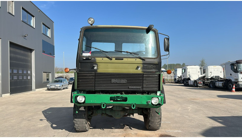 Iveco Magirus 110 - 16 (4X4 / 57000 KM / LAMES / GRAND PONT / 6 CYLINDRES EN LIGNE !! / MANUAL PUMP) - Xe tải khung gầm: hình 2 Iveco Magirus 110 - 16 (4X4 / 57000 KM / LAMES / GRAND PONT / 6 CYLINDRES EN LIGNE !! / MANUAL PUMP) - Xe tải khung gầm: hình 2