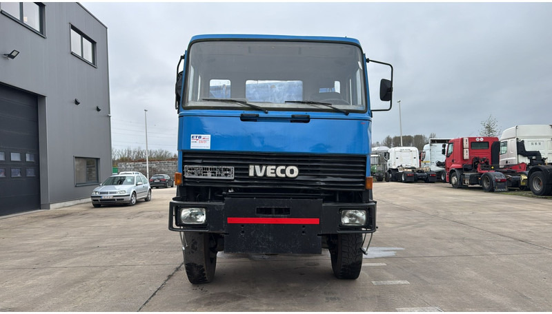 Iveco Magirus 170 - 23 (GRAND PONT / LAMES / PARFAIT ETAT / 4x4) - Xe ben: hình 2 Iveco Magirus 170 - 23 (GRAND PONT / LAMES / PARFAIT ETAT / 4x4) - Xe ben: hình 2