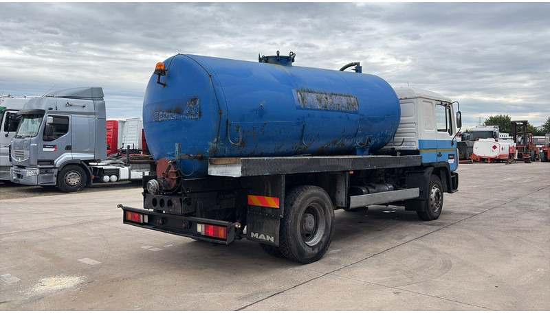 MAN 18.232 (MANUAL PUMP / POMPE MANUELLE / 11.000L) - Xe tải chân không: hình 5 MAN 18.232 (MANUAL PUMP / POMPE MANUELLE / 11.000L) - Xe tải chân không: hình 5