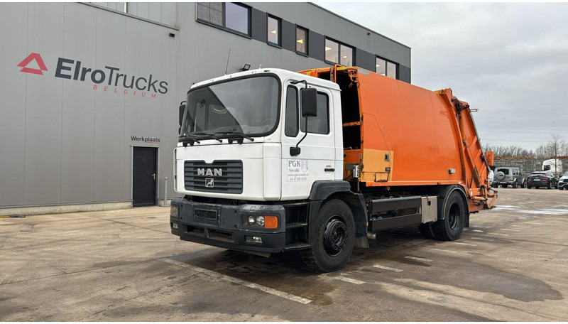 MAN 18.285 (GARBAGE TRUCK / TOP CONDITION / 6 CYLINDER / MANUAL GEARBOX) - Xe tải chở rác: hình 1 MAN 18.285 (GARBAGE TRUCK / TOP CONDITION / 6 CYLINDER / MANUAL GEARBOX) - Xe tải chở rác: hình 1