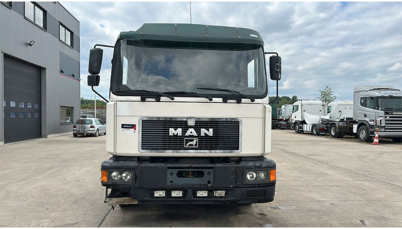 MAN 26.312 (6 CYLINDER / 6X2 / BELGIAN TRUCK IN GOOD CONDITION) - Xe tải khung gầm: hình 2 MAN 26.312 (6 CYLINDER / 6X2 / BELGIAN TRUCK IN GOOD CONDITION) - Xe tải khung gầm: hình 2