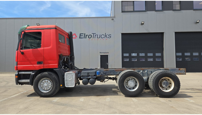 Mercedes-Benz ACTROS 2640 (EPS / 3 PEDALES / V6 / LAMES / GRAND PONT / EURO 2 / SEMI-AUTO) - Xe tải khung gầm: hình 5 Mercedes-Benz ACTROS 2640 (EPS / 3 PEDALES / V6 / LAMES / GRAND PONT / EURO 2 / SEMI-AUTO) - Xe tải khung gầm: hình 5