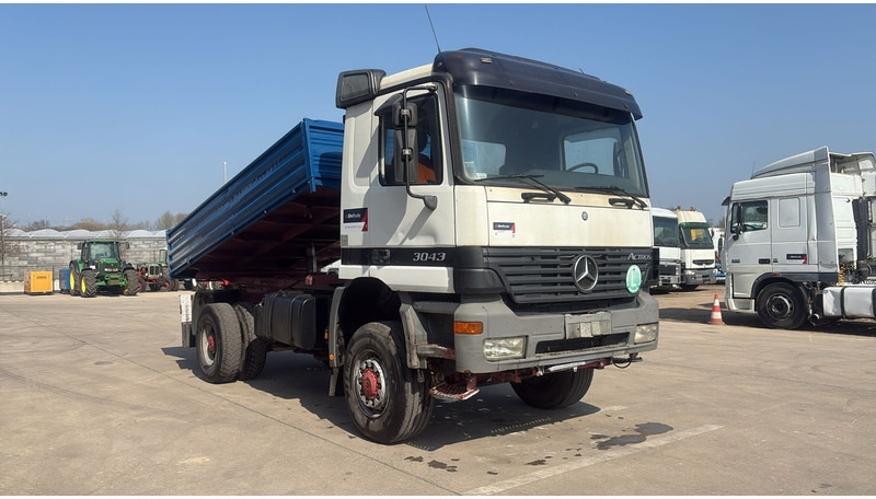 Mercedes-Benz Actros 1843 (4X4 / EPS / GRAND PONT / LAMES / V6 / 2 PONTS) - Xe ben: hình 2 Mercedes-Benz Actros 1843 (4X4 / EPS / GRAND PONT / LAMES / V6 / 2 PONTS) - Xe ben: hình 2