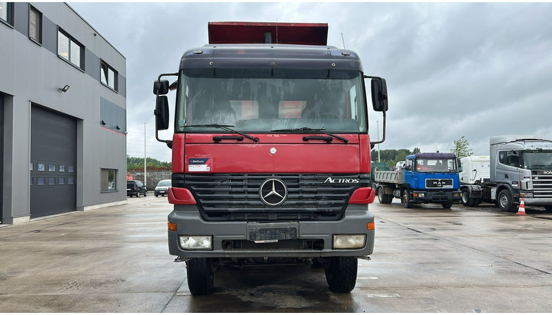 Mercedes-Benz Actros 4143 (BOITE MANUELLE / 8X8 / MANUAL GEARBOX / LAMES / GRAND PONT / BIG AXLE) - Xe ben: hình 2 Mercedes-Benz Actros 4143 (BOITE MANUELLE / 8X8 / MANUAL GEARBOX / LAMES / GRAND PONT / BIG AXLE) - Xe ben: hình 2