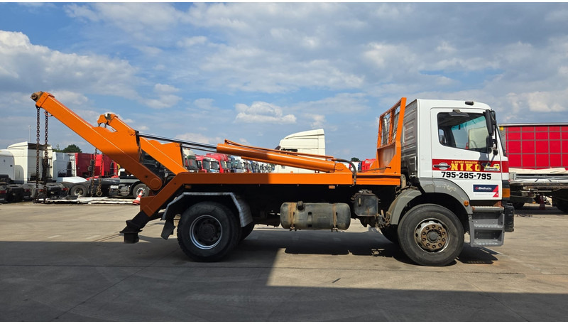 Mercedes-Benz Atego 1823 (BIG AXLE / STEEL SUSP. / LAMES / BOITE MANUELLE / MANUAL GETRIEBE) - Xe chở container/ Xe tải hoán đổi thân: hình 4 Mercedes-Benz Atego 1823 (BIG AXLE / STEEL SUSP. / LAMES / BOITE MANUELLE / MANUAL GETRIEBE) - Xe chở container/ Xe tải hoán đổi thân: hình 4