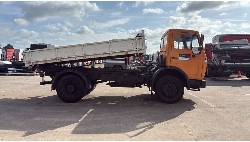 Mercedes-Benz SK 1628 (V8 / LAMES / GRAND PONT / POMPE MANUELLE) - Xe ben: hình 4 Mercedes-Benz SK 1628 (V8 / LAMES / GRAND PONT / POMPE MANUELLE) - Xe ben: hình 4
