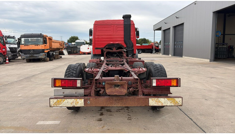 Mercedes-Benz SK 2233 (GRAND PONT / V8 AVEC 2X TURBO / BIG AXLE) - Xe tải khung gầm: hình 5 Mercedes-Benz SK 2233 (GRAND PONT / V8 AVEC 2X TURBO / BIG AXLE) - Xe tải khung gầm: hình 5