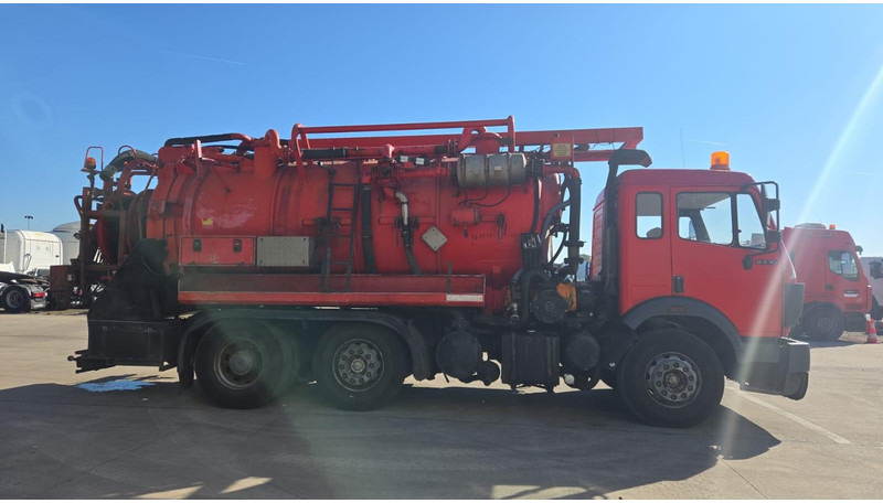 Mercedes-Benz SK 2435 (15.000 L / V8 AVEC 2X TURBO / BOITE MANUELLE / TRES BONNE ETAT / GRAND PONT) - Xe tải chân không: hình 4 Mercedes-Benz SK 2435 (15.000 L / V8 AVEC 2X TURBO / BOITE MANUELLE / TRES BONNE ETAT / GRAND PONT) - Xe tải chân không: hình 4