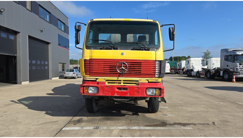Mercedes-Benz SK 2527 (MALAXEUR / MIXER / POSSIBLE COMME CHASSIS / 6X4 / LAMES / GRAND PONT) - Xe trộn bê tông: hình 2 Mercedes-Benz SK 2527 (MALAXEUR / MIXER / POSSIBLE COMME CHASSIS / 6X4 / LAMES / GRAND PONT) - Xe trộn bê tông: hình 2