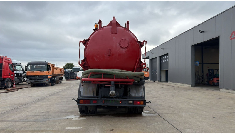Mercedes-Benz SK 2626 (6X4 / GRAND PONT / LAMES / 14000 LITERS) - Xe tải chân không: hình 5 Mercedes-Benz SK 2626 (6X4 / GRAND PONT / LAMES / 14000 LITERS) - Xe tải chân không: hình 5