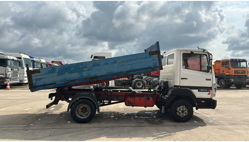 Mercedes-Benz SK 809 (POMPE MANUELLE / MANUAL PUMP / HELPER / AUXILAIRY / SPER / STEEL SUSP.) - Xe ben: hình 2 Mercedes-Benz SK 809 (POMPE MANUELLE / MANUAL PUMP / HELPER / AUXILAIRY / SPER / STEEL SUSP.) - Xe ben: hình 2