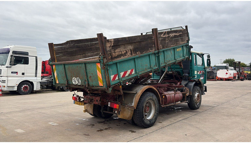 Renault G 300 Manager (LAMES / STEEL SUSP. / GRAND PONT / POMPE MANUELLE) - Xe ben: hình 5 Renault G 300 Manager (LAMES / STEEL SUSP. / GRAND PONT / POMPE MANUELLE) - Xe ben: hình 5
