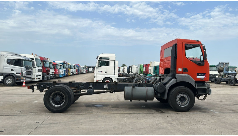 Renault Kerax 370 (GRAND PONT / LAMES / PROPRE / BOITE MANUELLE / STEEL SUSP.) - Xe tải khung gầm: hình 3 Renault Kerax 370 (GRAND PONT / LAMES / PROPRE / BOITE MANUELLE / STEEL SUSP.) - Xe tải khung gầm: hình 3