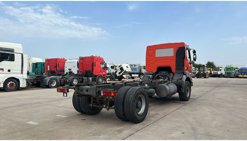 Renault Kerax 370 (GRAND PONT / LAMES / PROPRE / BOITE MANUELLE / STEEL SUSP.) - Xe tải khung gầm: hình 4 Renault Kerax 370 (GRAND PONT / LAMES / PROPRE / BOITE MANUELLE / STEEL SUSP.) - Xe tải khung gầm: hình 4