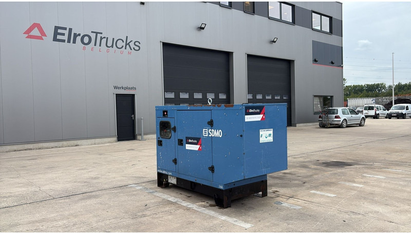 SDMO J66K (JOHN DEERE ENGINE / 3 PHASES / 66 KVA / BE MACHINE) - Bộ phát điện: hình 1 SDMO J66K (JOHN DEERE ENGINE / 3 PHASES / 66 KVA / BE MACHINE) - Bộ phát điện: hình 1