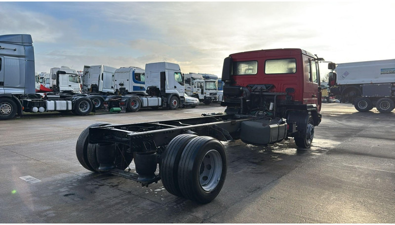 Volvo FL 220 (MANUAL GEARBOX / BOITE MANUELLE) - Xe tải khung gầm: hình 4 Volvo FL 220 (MANUAL GEARBOX / BOITE MANUELLE) - Xe tải khung gầm: hình 4