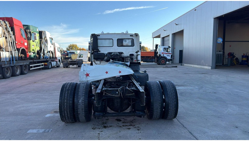 Volvo FL 6 - 220 (MANUAL GEARBOX / BOITE MANUELLE / 8 TONNES) - Xe tải khung gầm: hình 5 Volvo FL 6 - 220 (MANUAL GEARBOX / BOITE MANUELLE / 8 TONNES) - Xe tải khung gầm: hình 5