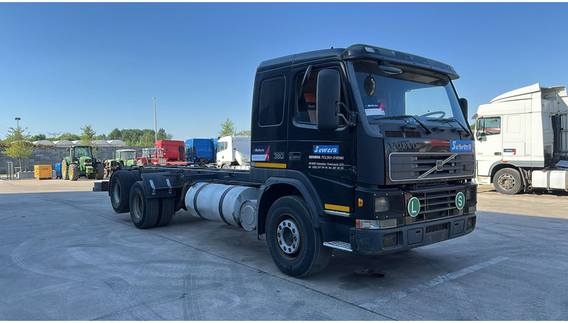 Volvo FM 12 - 380 (FULL STEEL SUSP. / SUSP. LAMES / CHASSIS LONGUE / 10 TYRES / TRES BONNE ETAT) - Xe tải khung gầm: hình 3 Volvo FM 12 - 380 (FULL STEEL SUSP. / SUSP. LAMES / CHASSIS LONGUE / 10 TYRES / TRES BONNE ETAT) - Xe tải khung gầm: hình 3