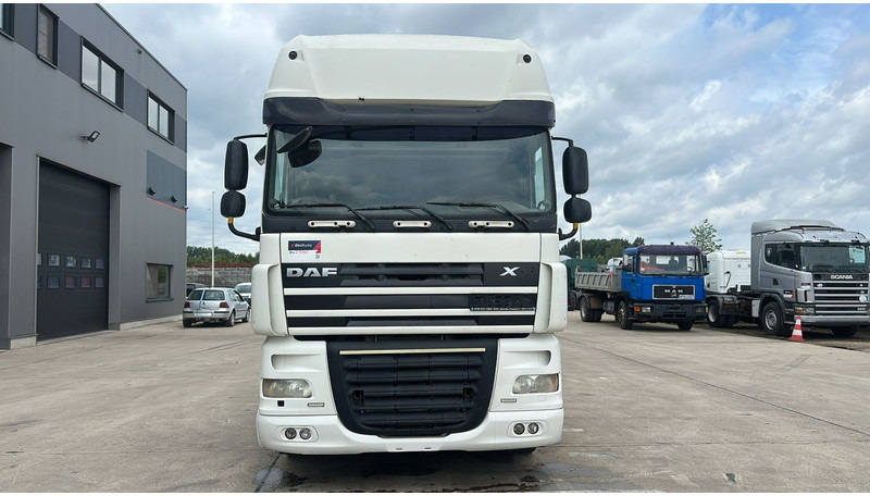 DAF 105 XF 460 (BOITE MANUELLE / MANUAL GEARBOX / CLEAN CONDITION / PROPRE) - Xe đầu kéo: hình 2 DAF 105 XF 460 (BOITE MANUELLE / MANUAL GEARBOX / CLEAN CONDITION / PROPRE) - Xe đầu kéo: hình 2