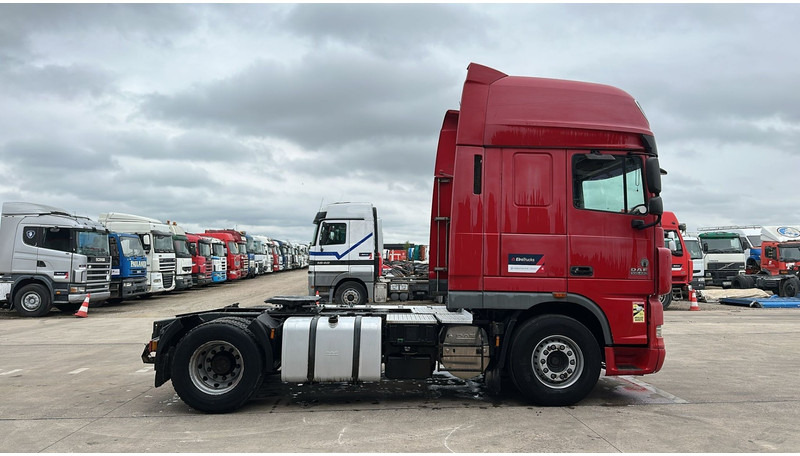 DAF 105 XF 460 (BOITE MANUELLE / MANUAL GEARBOX / TRES PROPRE) - Xe đầu kéo: hình 4 DAF 105 XF 460 (BOITE MANUELLE / MANUAL GEARBOX / TRES PROPRE) - Xe đầu kéo: hình 4