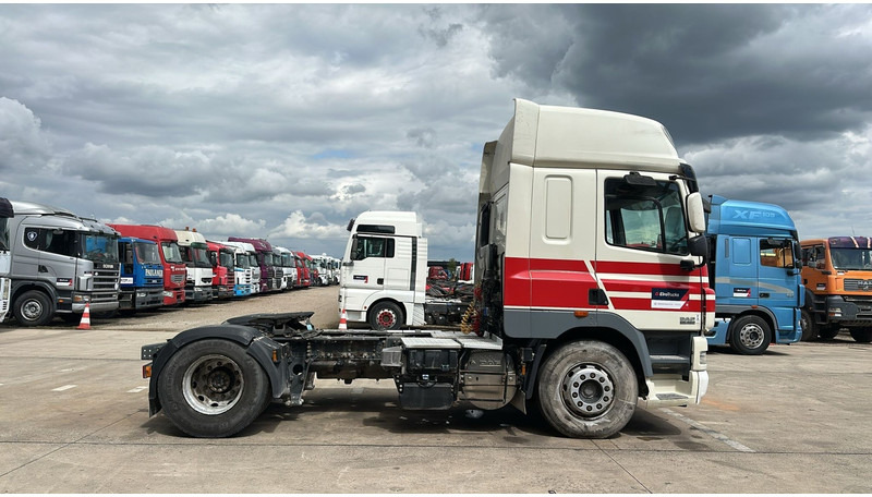DAF 85 CF 460 (BOITE MANUELLE / MANUAL GEARBOX / GOOD CONDITION / BONNE ETAT) - Xe đầu kéo: hình 4 DAF 85 CF 460 (BOITE MANUELLE / MANUAL GEARBOX / GOOD CONDITION / BONNE ETAT) - Xe đầu kéo: hình 4