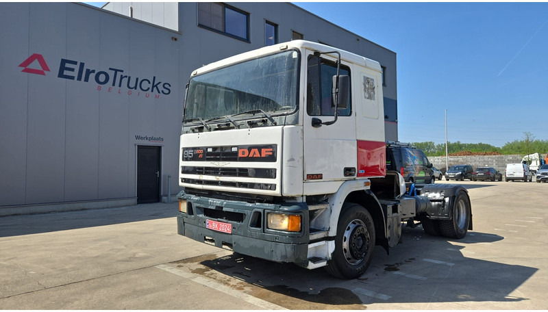DAF 95 ATI 400 (EURO 2 / MANUAL PUMP / MANUAL GEARBOX / POMPE MANUELLE) - Xe đầu kéo: hình 1 DAF 95 ATI 400 (EURO 2 / MANUAL PUMP / MANUAL GEARBOX / POMPE MANUELLE) - Xe đầu kéo: hình 1