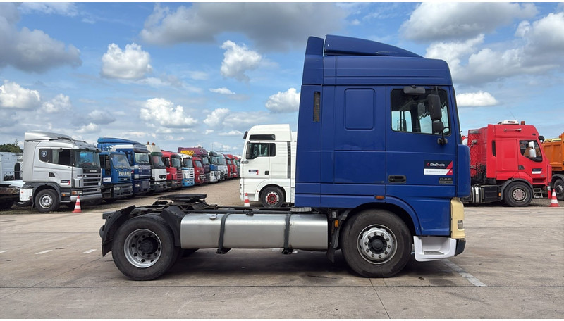 DAF 95 XF 430 (EURO 3 / BOITE MANUELLE / MANUAL GEARBOX) - Xe đầu kéo: hình 4 DAF 95 XF 430 (EURO 3 / BOITE MANUELLE / MANUAL GEARBOX) - Xe đầu kéo: hình 4