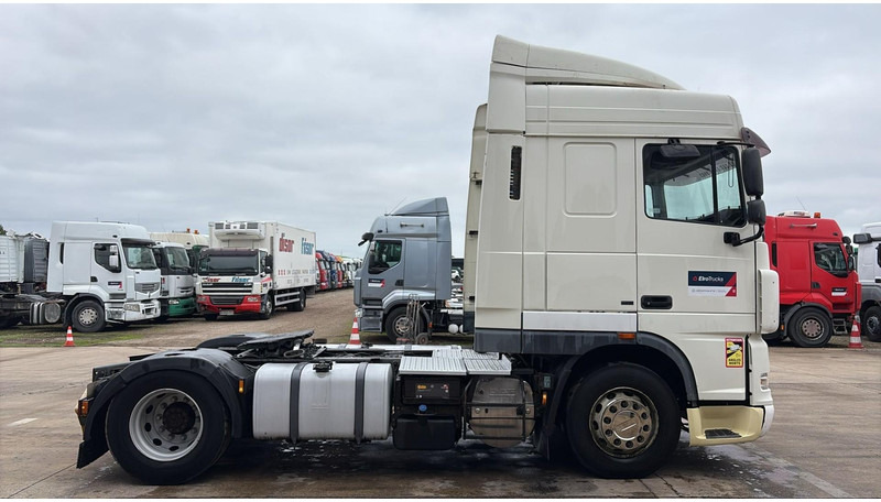 DAF XF 105.460 (BOITE MANUELLE / MANUAL GEARBOX) - Xe đầu kéo: hình 3 DAF XF 105.460 (BOITE MANUELLE / MANUAL GEARBOX) - Xe đầu kéo: hình 3