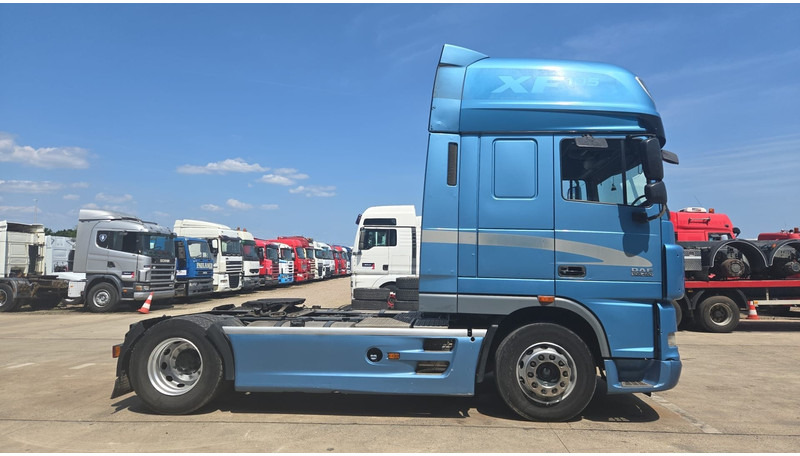 DAF XF 105.460 (BOITE MANUELLE / MANUAL GEARBOX / PARFAIT ETAT / TRES PROPRE) - Xe đầu kéo: hình 4 DAF XF 105.460 (BOITE MANUELLE / MANUAL GEARBOX / PARFAIT ETAT / TRES PROPRE) - Xe đầu kéo: hình 4