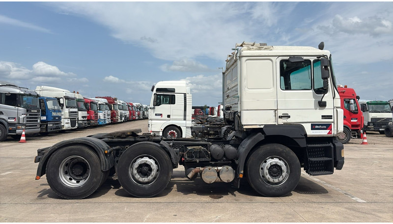 MAN 25.403 (6X2 / 6 CYLINDER / EURO 2 / MANUAL GEARBOX / 8 TYRES) - Xe đầu kéo: hình 3 MAN 25.403 (6X2 / 6 CYLINDER / EURO 2 / MANUAL GEARBOX / 8 TYRES) - Xe đầu kéo: hình 3