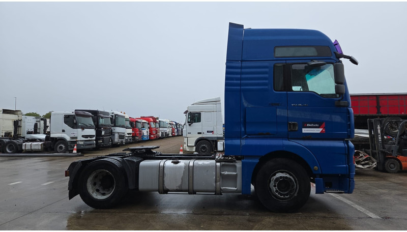 MAN TGA 18.410 (864.000 KM / MANUAL PUMP / MANUAL GEARBOX / RETARDER / POMPE MANUELLE) - Xe đầu kéo: hình 4 MAN TGA 18.410 (864.000 KM / MANUAL PUMP / MANUAL GEARBOX / RETARDER / POMPE MANUELLE) - Xe đầu kéo: hình 4