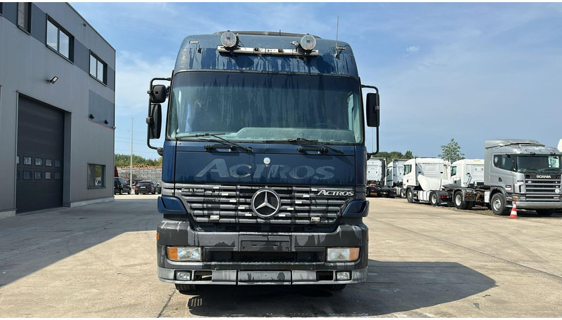 Mercedes-Benz Actros 1835 (EPS / V6 / 3 PEDALES / MP1 / PTO) - Xe đầu kéo: hình 2 Mercedes-Benz Actros 1835 (EPS / V6 / 3 PEDALES / MP1 / PTO) - Xe đầu kéo: hình 2