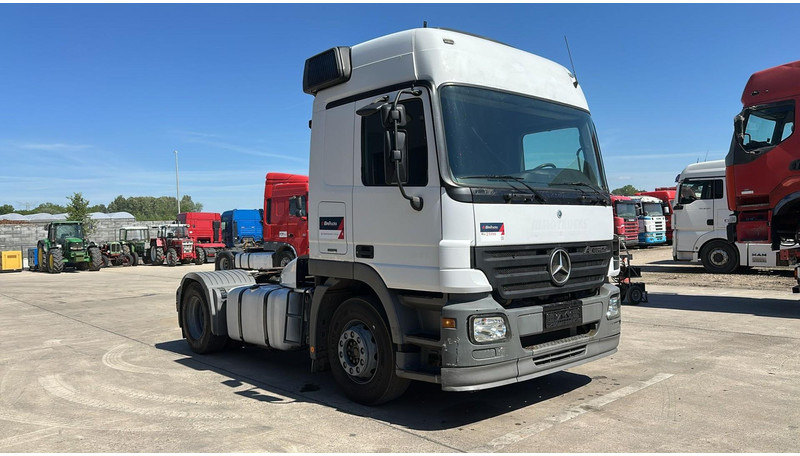 Mercedes-Benz Actros 1841 (EPS / DEVANT LAMES / PROPRE / MP2 / 3 PEDALES / V6) - Xe đầu kéo: hình 5 Mercedes-Benz Actros 1841 (EPS / DEVANT LAMES / PROPRE / MP2 / 3 PEDALES / V6) - Xe đầu kéo: hình 5