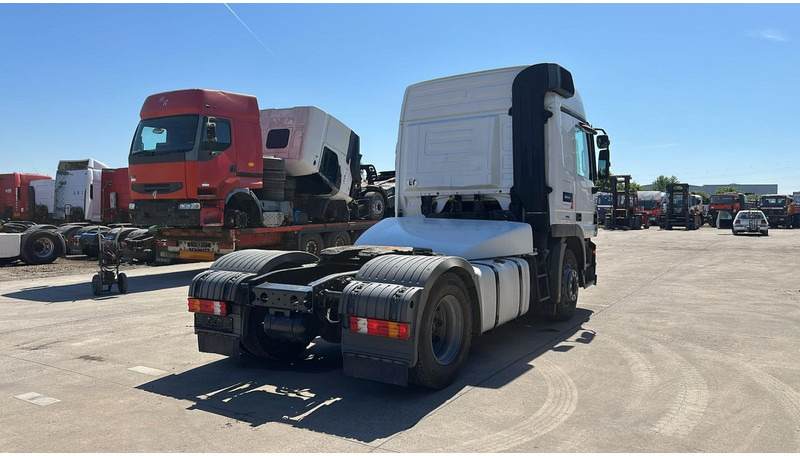 Mercedes-Benz Actros 1841 (EPS / DEVANT LAMES / PROPRE / MP2 / 3 PEDALES / V6) - Xe đầu kéo: hình 2 Mercedes-Benz Actros 1841 (EPS / DEVANT LAMES / PROPRE / MP2 / 3 PEDALES / V6) - Xe đầu kéo: hình 2