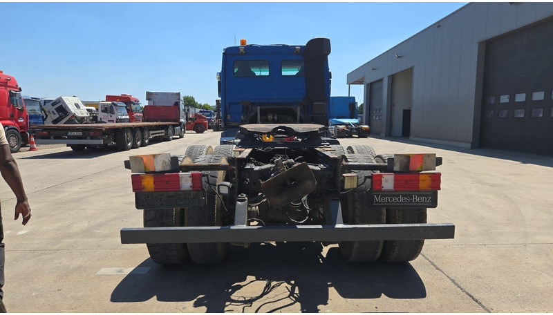 Mercedes-Benz Actros 2641 (LAMES / STEEL SUSP. / EPS / 3 PEDALES / GRAND PONT) - Xe đầu kéo: hình 5 Mercedes-Benz Actros 2641 (LAMES / STEEL SUSP. / EPS / 3 PEDALES / GRAND PONT) - Xe đầu kéo: hình 5