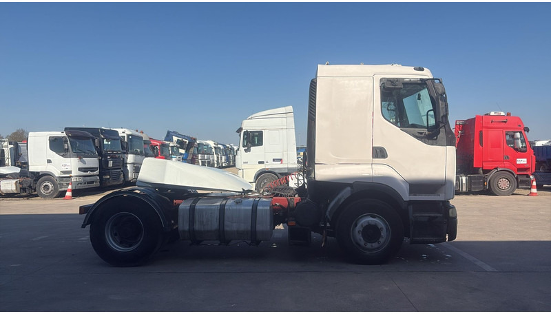 Renault Premium 385 (POMPE MANUELLE / MANUAL PUMP / BOITE MANUELLE / GRAND PONT) - Xe đầu kéo: hình 4 Renault Premium 385 (POMPE MANUELLE / MANUAL PUMP / BOITE MANUELLE / GRAND PONT) - Xe đầu kéo: hình 4