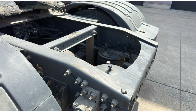 Xe đầu kéo Renault T 460 (GOOD CONDITION / AIRCO / CLEAN CHASSIS / 2 TANKS): hình 11