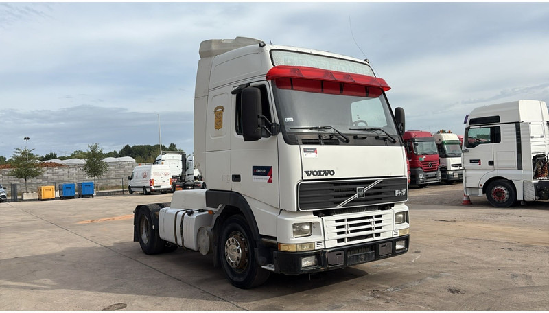 Volvo FH 12.420 (BOITE MANUELLE / MANUAL GEARBOX / PTO / POMPE HYDRAULIQUE) - Xe đầu kéo: hình 3 Volvo FH 12.420 (BOITE MANUELLE / MANUAL GEARBOX / PTO / POMPE HYDRAULIQUE) - Xe đầu kéo: hình 3