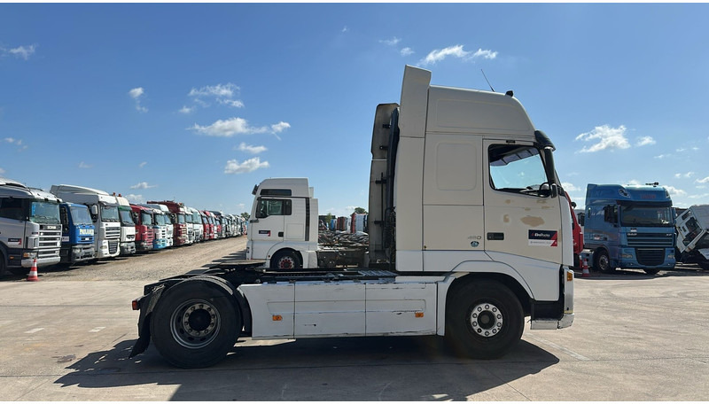Volvo FH 460 (MANUAL GEARBOX / BOITE MANUELLE) - Xe đầu kéo: hình 4 Volvo FH 460 (MANUAL GEARBOX / BOITE MANUELLE) - Xe đầu kéo: hình 4