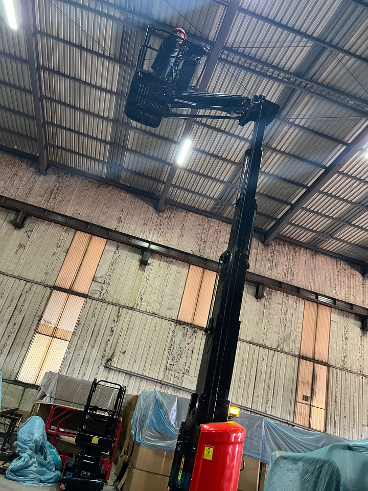 GALEN Vertical Mast Lift with Jib - Máy nâng người thẳng đứng: hình 2 GALEN Vertical Mast Lift with Jib - Máy nâng người thẳng đứng: hình 2