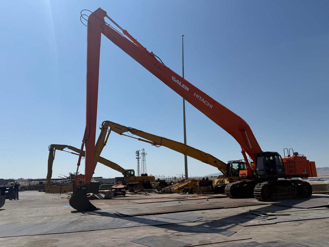 HITACHI ZX670 Long Reach Boom-Arm Manufacturing - Máy xúc bánh xích: hình 1 HITACHI ZX670 Long Reach Boom-Arm Manufacturing - Máy xúc bánh xích: hình 1
